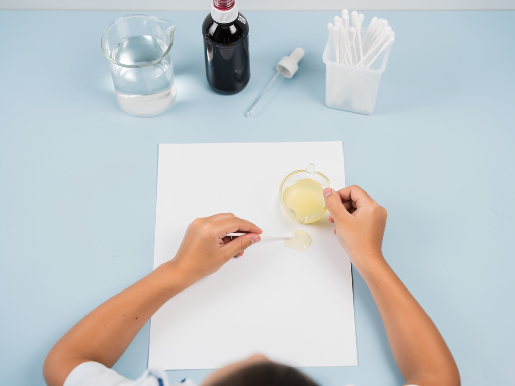 How to Make Invisible Ink - Secret Messages Science Project